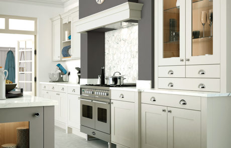 georgia-painted-porcelain-stone-kitchen-cabinets-mantle-shelf