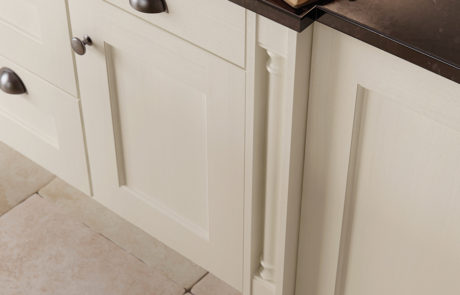 modern-contemporary-wakefield-painted-ivory-kitchen-box-pilaster